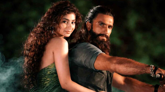বক্স অফিসে ঝড় তুলেছে ‘ধুরন্ধর’, রেকর্ড ভেঙে শীর্ষে নতুন ইতিহাস